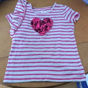 Short pink shirt with stripes